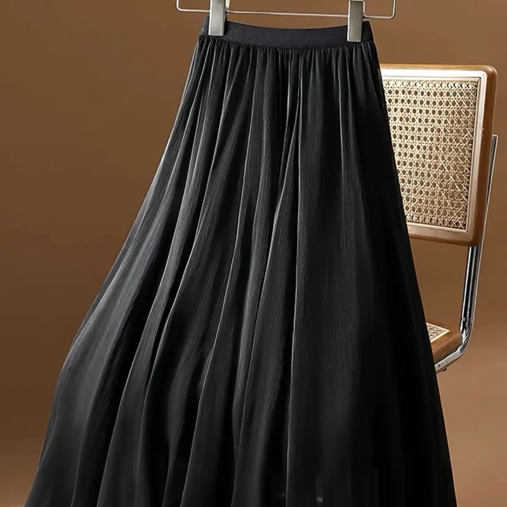 Elegant Black Pleated Skirt